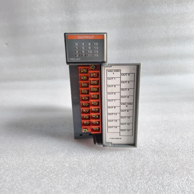 Allen-Bradley 1746-OB16 SLC 500 16-Point 24V DC Source Output Module thumbnail 7051